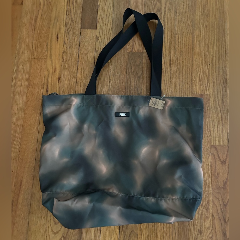 NWT! Victoria’s Secret PINK WEEKENDER TOTE ZIP CLOSURE Bleach Camo Blur Tie Dye